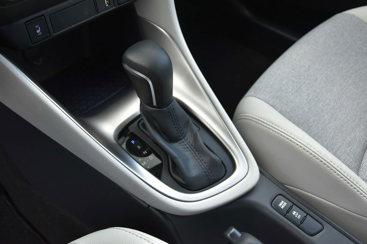 Toyota Yaris Executive 1.5 BENZYNA 125KM AUTOMAT 2022r. Polski SALON Skóra Virtual zdjęcie 10