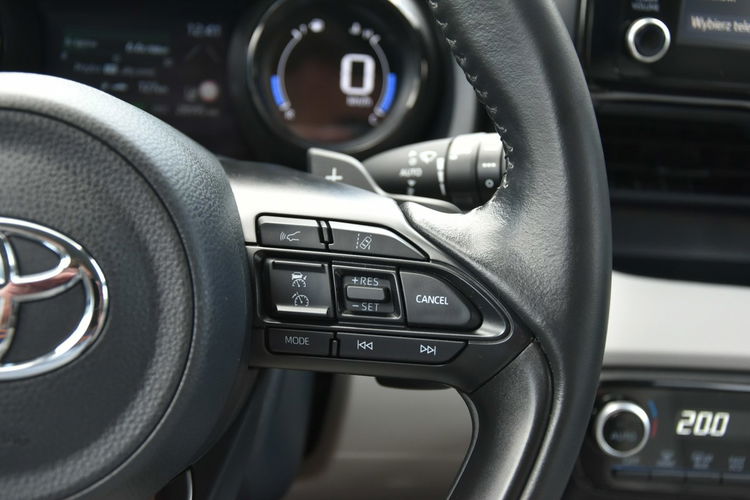 Toyota Yaris Executive 1.5 BENZYNA 125KM AUTOMAT 2022r. Polski SALON Skóra Virtual zdjęcie 19