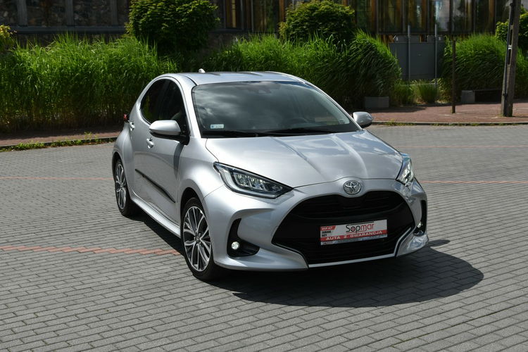Toyota Yaris Executive 1.5 BENZYNA 125KM AUTOMAT 2022r. Polski SALON Skóra Virtual zdjęcie 21