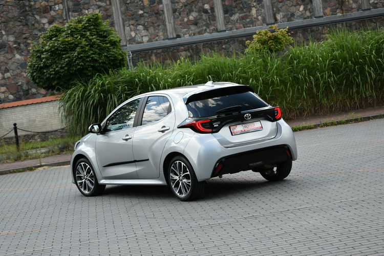 Toyota Yaris Executive 1.5 BENZYNA 125KM AUTOMAT 2022r. Polski SALON Skóra Virtual zdjęcie 3