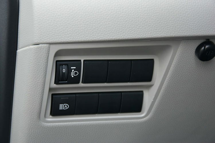 Toyota Yaris Executive 1.5 BENZYNA 125KM AUTOMAT 2022r. Polski SALON Skóra Virtual zdjęcie 32