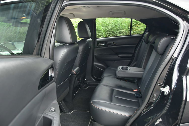 Mitsubishi Eclipse Cross AWD 1.5T MIVEC 163KM Automat 2018r. Instyle+ panorama Kamera360 Skóra zdjęcie 15