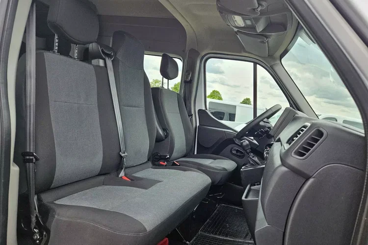 Renault Master L4H2 119999zł NETTO Brygadówka 7 osób 2.3dCi/145KM zdjęcie 25
