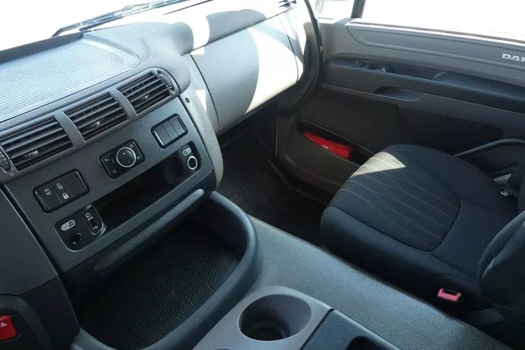 DAF CF 370 / 6x2 / CHŁODNIA 8.25 + WINDA / EURO 6 / 330 TYS KM / zdjęcie 20