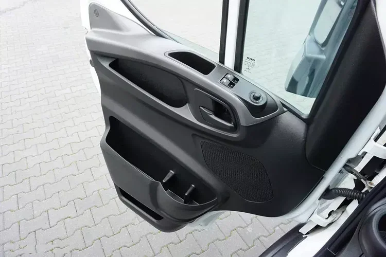 Iveco / DAILY / 70C18 / E 6 / BURTO FIRANKA / 15 PALET / ŁAD. 3502 KG zdjęcie 39