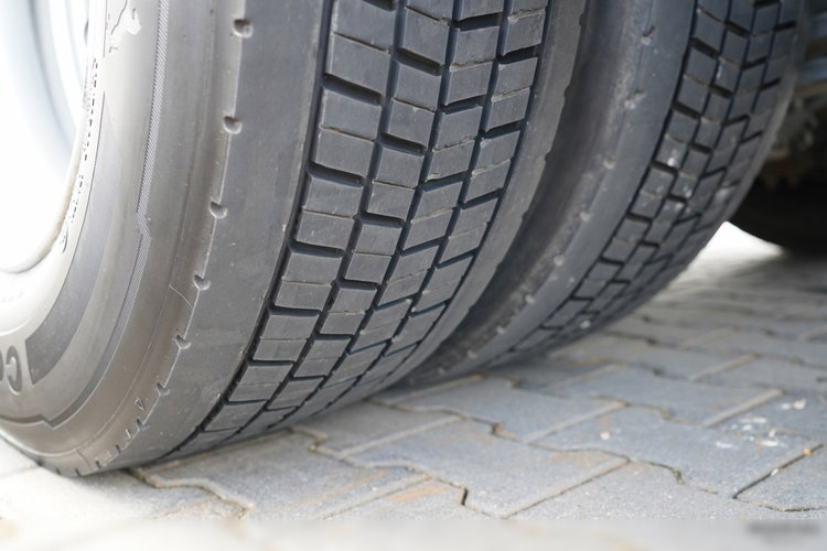 Renault T 430 / SOLÓWKA / FIRANKA - BURTOWA /  6X2 / OŚ PODNOSZONA / SKRĘTNA / DŁ: 9.4 M / MOCNA PODŁOGA / WINDA DHOLLANDIA  / PO KONTRAKCIE SERWISOWYM zdjęcie 30