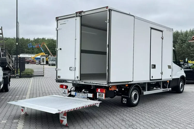 Iveco Daily 35S16 V zdjęcie 23