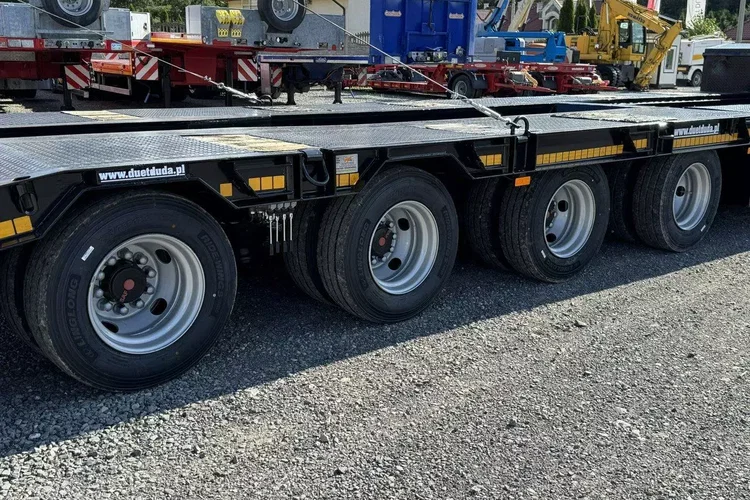 BODEX 4 osiowa NN4J Niskopodwoziówka Niskopodwozie zdjęcie 10