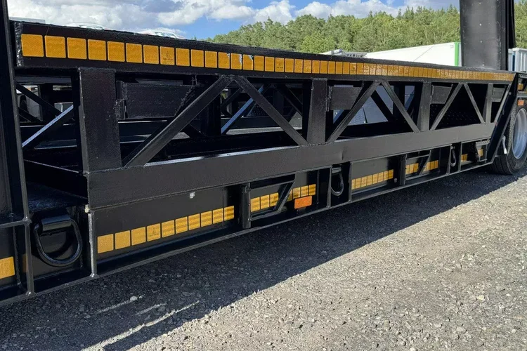 BODEX 4 osiowa NN4J Niskopodwoziówka Niskopodwozie zdjęcie 13