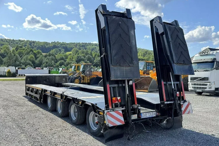 BODEX 4 osiowa NN4J Niskopodwoziówka Niskopodwozie zdjęcie 19