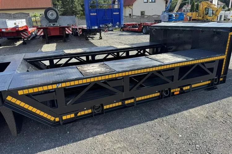 BODEX 4 osiowa NN4J Niskopodwoziówka Niskopodwozie zdjęcie 8