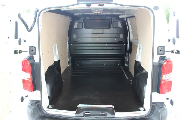 Citroen Jumpy 2.0 BlueHDi 150 S&S Club M Gwarancja zdjęcie 10