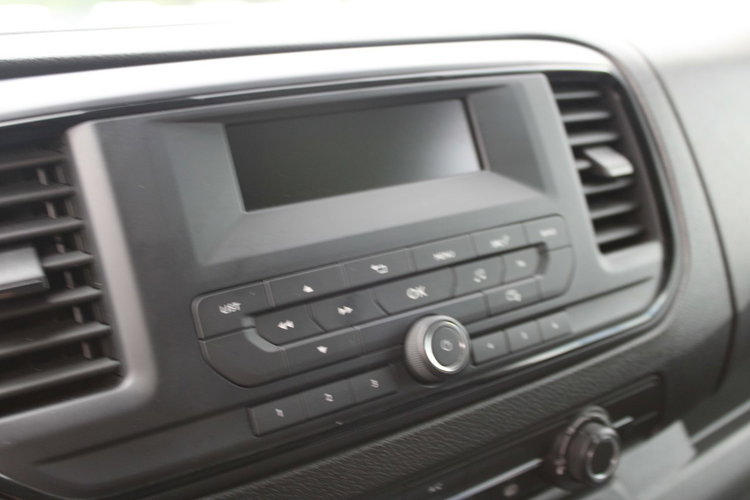 Citroen Jumpy 2.0 BlueHDi 150 S&S Club M Gwarancja zdjęcie 20