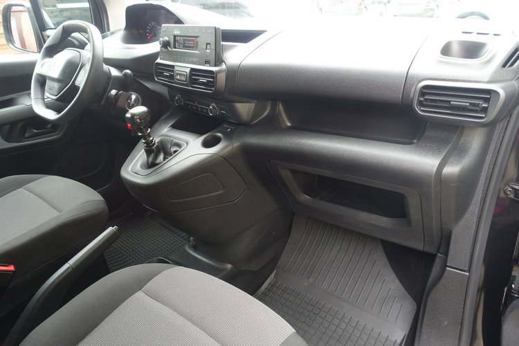 Peugeot Partner Fv 23% Gwarancja Pełny Serwis 100% Org.Lakier 39 500 netto zdjęcie 11