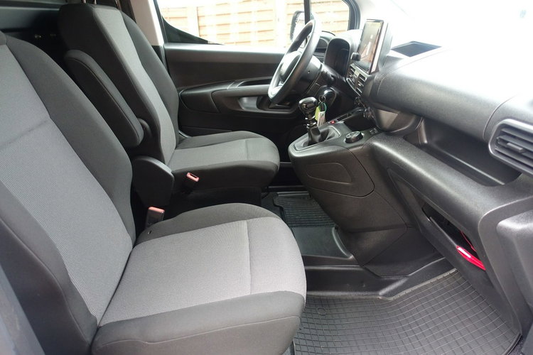 Citroen Berlingo Fv 23% Navi Czujniki Pełny Serwis Cena Brutto 47500 Gwarancja zdjęcie 12