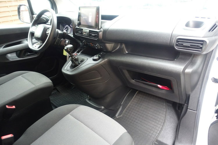 Citroen Berlingo Fv 23% Navi Czujniki Pełny Serwis Cena Brutto 47500 Gwarancja zdjęcie 13
