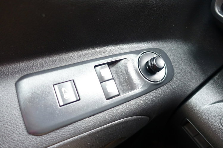 Citroen Berlingo Fv 23% Navi Czujniki Pełny Serwis Cena Brutto 47500 Gwarancja zdjęcie 15