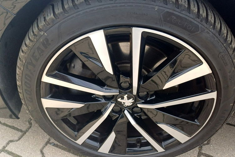 Peugeot 508 1.6 225 KM GT Line EAT8 Maksymalne wyposażenie zdjęcie 45