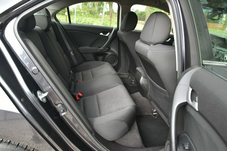 Honda Accord 2.0i-VTEC 156KM Manual X.2012r. Polski Salon Climatronic TEMPOMAT zdjęcie 11