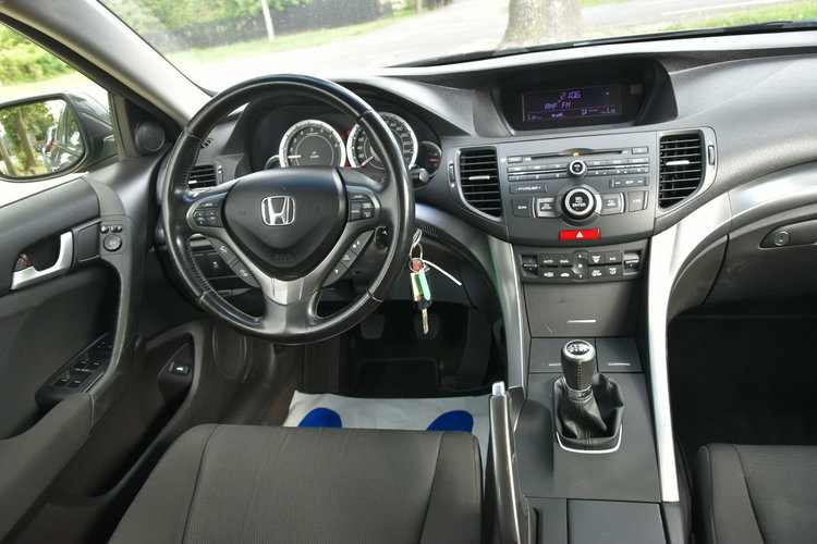 Honda Accord 2.0i-VTEC 156KM Manual X.2012r. Polski Salon Climatronic TEMPOMAT zdjęcie 9