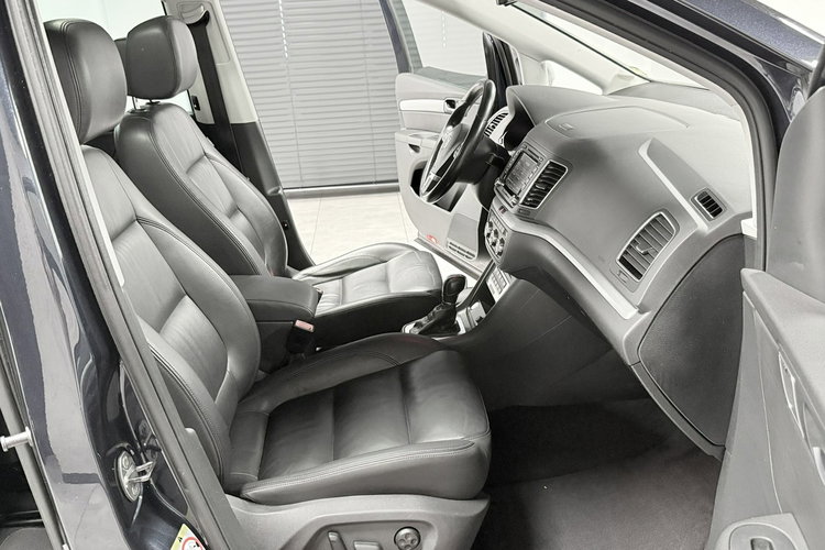 Volkswagen Sharan 2.0tdi170KM DSG Highline Exclusive kamera Skóry Webasto Bixenon zdjęcie 15