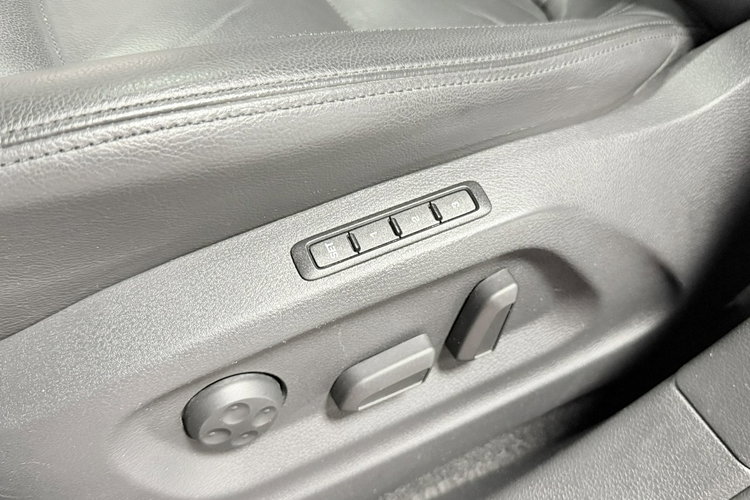 Volkswagen Sharan 2.0tdi170KM DSG Highline Exclusive kamera Skóry Webasto Bixenon zdjęcie 43