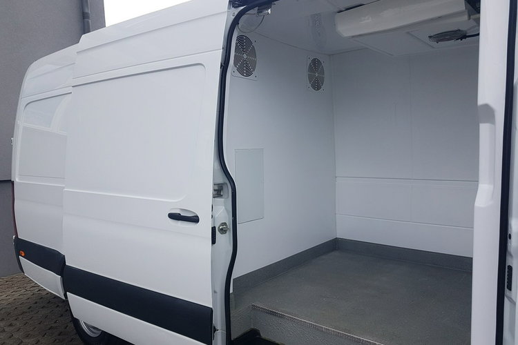 Mercedes Sprinter MAXI CHŁODNIA AGREGAT 2 KOMORY GRZANIE KLIMA IZOTERMA BLASZAK zdjęcie 17
