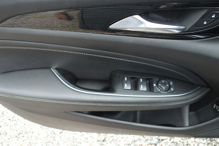 Insignia Opel Insignia zdjęcie 13