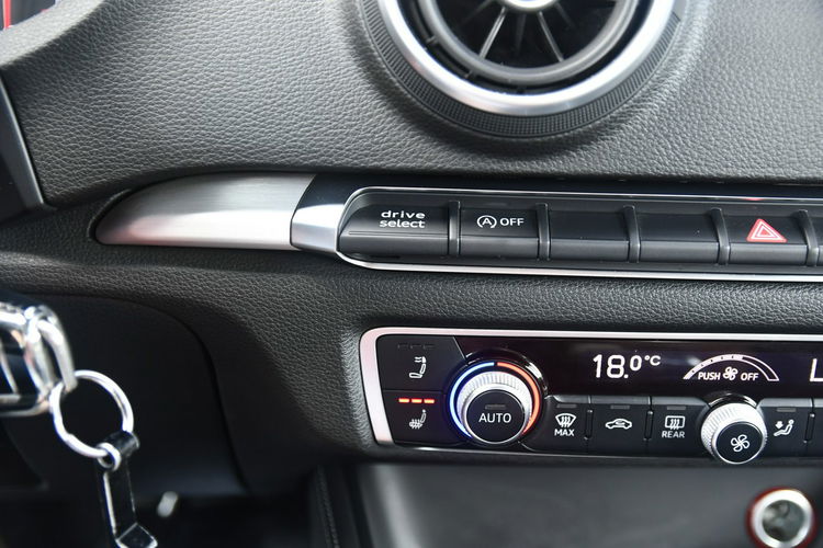 Audi A3 1.6tdi Cabrio, S-line.SKóry.Xenony.Drive Select.Navigacja.Parktronic.OK zdjęcie 34