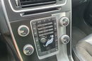 Volvo V60 2.0 D4 190KM # rDesign # Automat # NAVI # BiXenon # Skóra # Alkantara zdjęcie 22
