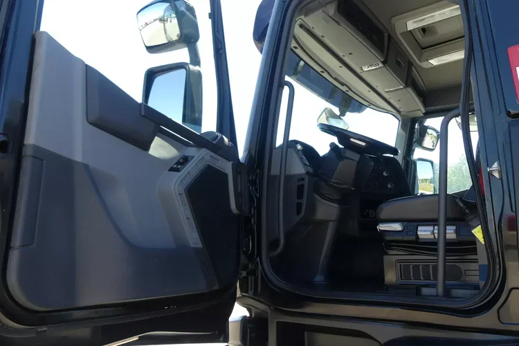 Renault C480 SILNIK 13L / 8x4 / WYWROTKA / HYDRAULICZNA TYLNA KLAPA / zdjęcie 22