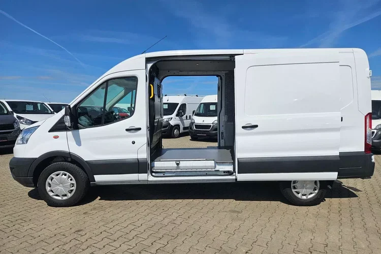 Ford transit L3H2 54999zł NETTO 2.0TdCi/170KM zdjęcie 9