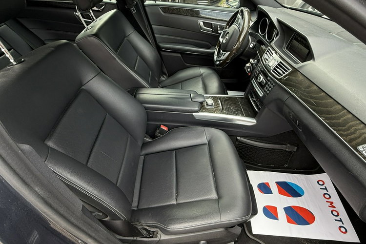 Mercedes E 350 3.5v6 Benz.7 osobowy max wersja wyposażenia śliczny zadbany 1.r.gwaran zdjęcie 12