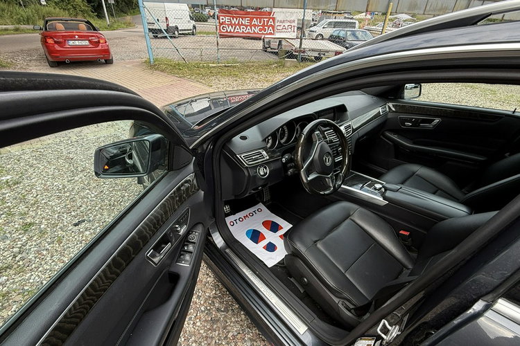 Mercedes E 350 3.5v6 Benz.7 osobowy max wersja wyposażenia śliczny zadbany 1.r.gwaran zdjęcie 16