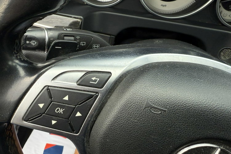 Mercedes E 350 3.5v6 Benz.7 osobowy max wersja wyposażenia śliczny zadbany 1.r.gwaran zdjęcie 17