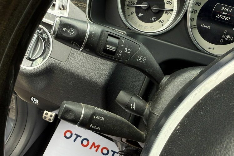 Mercedes E 350 3.5v6 Benz.7 osobowy max wersja wyposażenia śliczny zadbany 1.r.gwaran zdjęcie 21