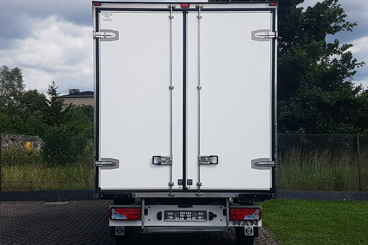 MAN TGE 3.140 VW CRAFTER 8EP CHŁODNIA AGREGAT 4.20x2.11x2.20 IZOTERMA zdjęcie 16