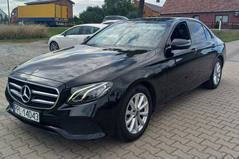 Mercedes E 220 AMG Line 195 KM