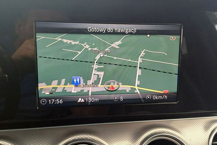 Mercedes E 220 AMG Line 195 KM zdjęcie 22