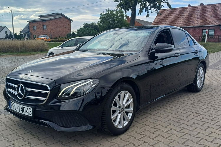 Mercedes E 220 AMG Line 195 KM zdjęcie 3