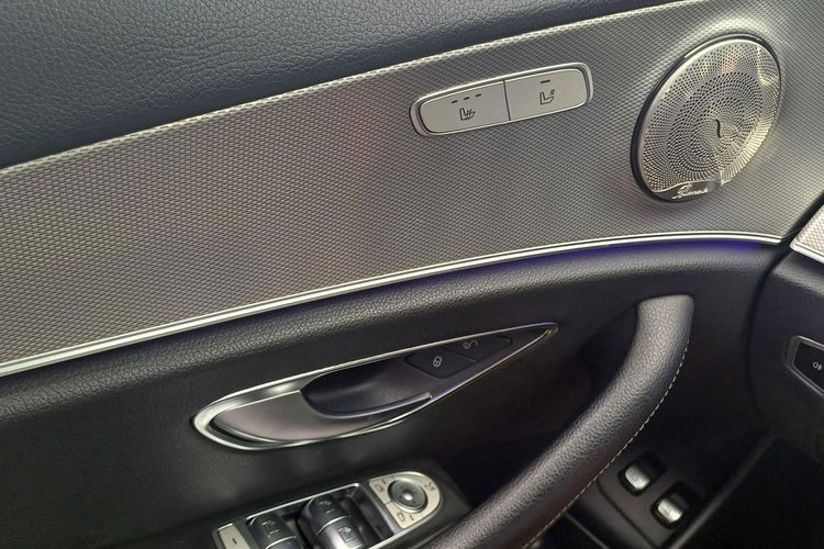 Mercedes E 220 AMG Line 195 KM zdjęcie 32