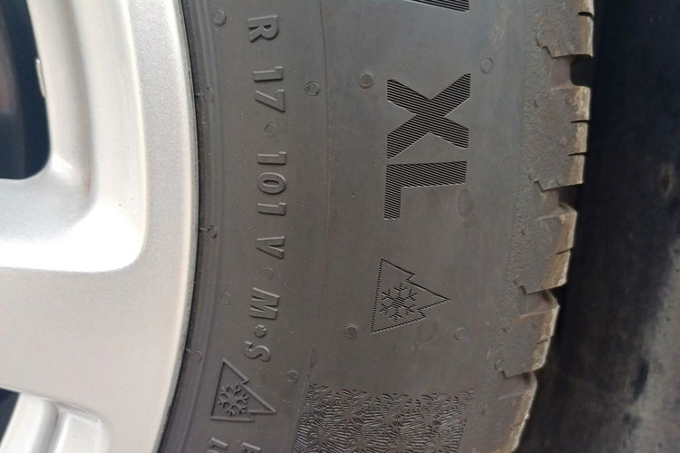 Mercedes E 220 AMG Line 195 KM zdjęcie 40