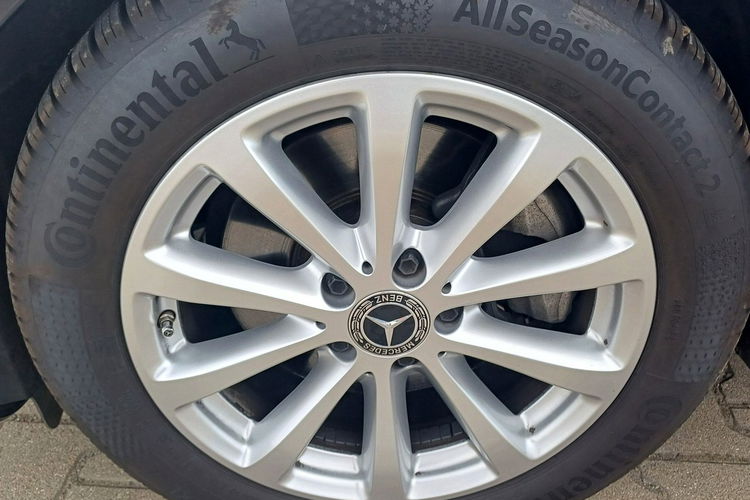 Mercedes E 220 AMG Line 195 KM zdjęcie 41