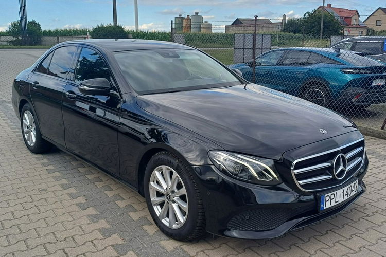 Mercedes E 220 AMG Line 195 KM zdjęcie 5