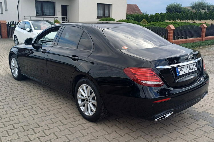 Mercedes E 220 AMG Line 195 KM zdjęcie 6