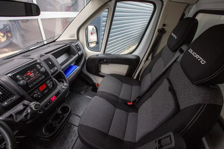 Fiat Ducato 2.3 KONTENER + WINDA zdjęcie 12