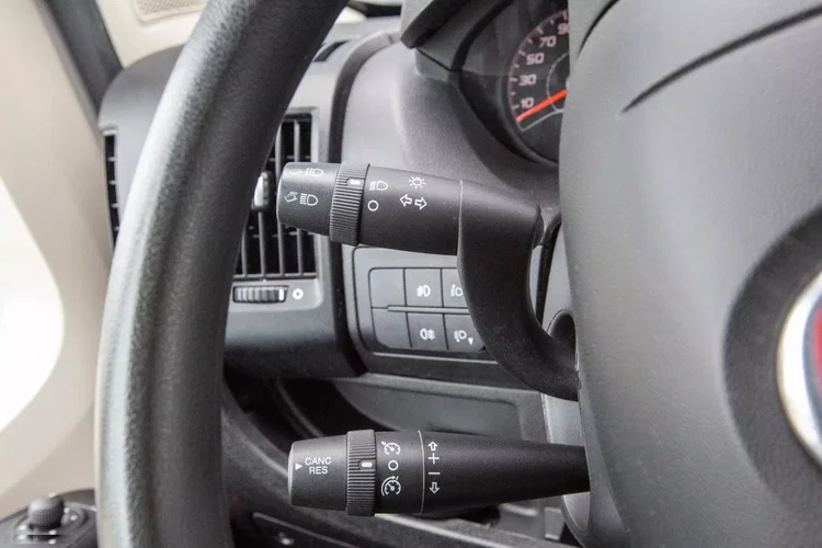 Fiat Ducato 2.3 KONTENER + WINDA zdjęcie 14