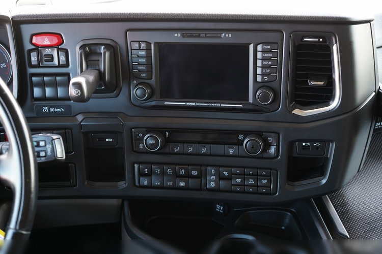 Scania R 450 / ZESTAW TANDEM 120 M3 / PRZEJAZDOWY / OŚ SKRĘTNA PODNOSZONA / 2022 ROK /  FRUEHAUF / PO ZŁOTYM KONTRAKCIE SERWISOWYM  zdjęcie 50