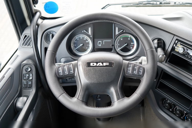 DAF XF 460 / SPACE CAB / PO KONTRAKCIE SERWISOWYM zdjęcie 26