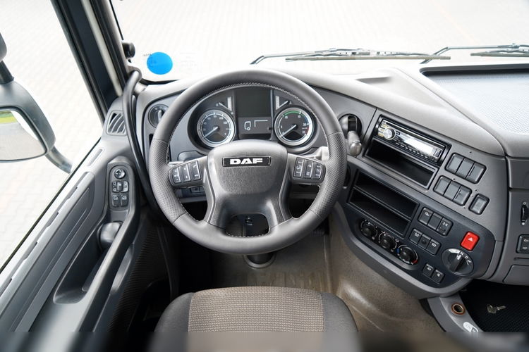 DAF XF 460 / SPACE CAB / PO KONTRAKCIE SERWISOWYM zdjęcie 27